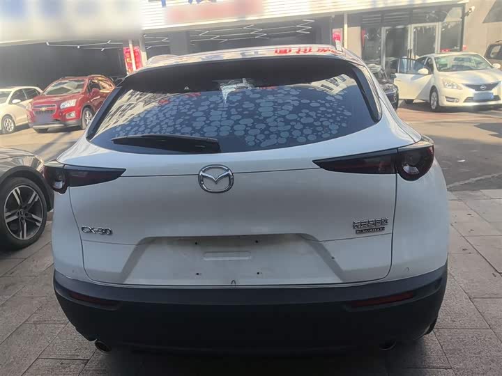 Фото 6 - Mazda CX-30