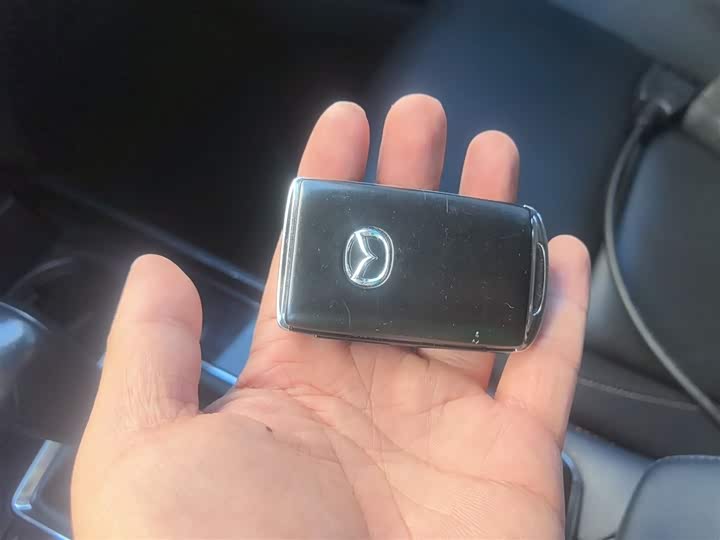 Фото 9 - Mazda CX-30