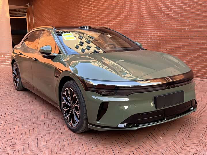 Фото 2 - Zeekr 007 GT