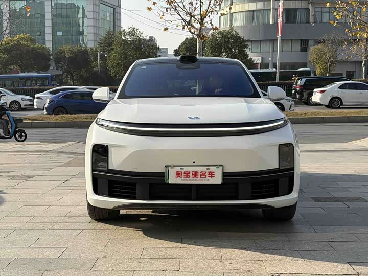 Фото 2 - LiXiang L7