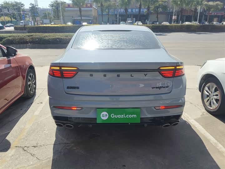 Фото 6 - Geely Preface