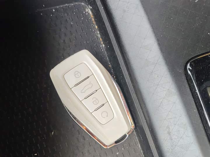 Фото 9 - Geely Preface