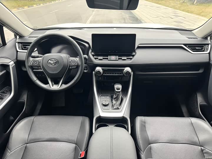 Фото 5 - Toyota Wildlander