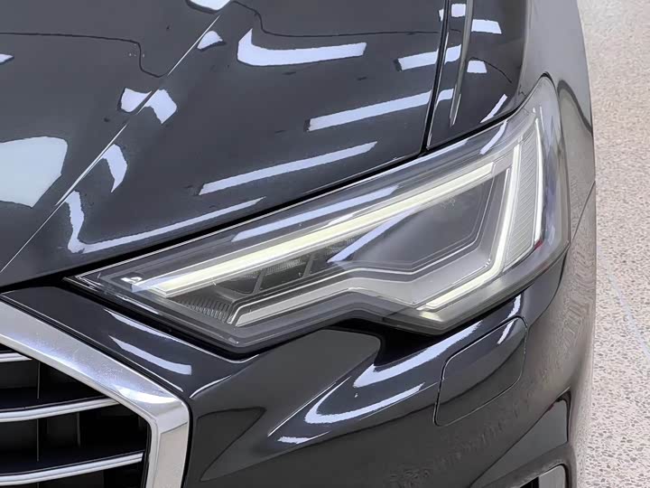 Фото 8 - Audi A6