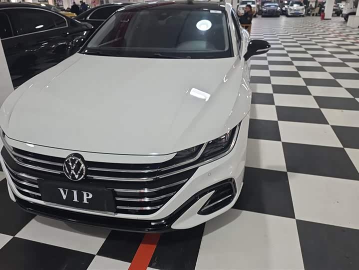 Фото 1 - Volkswagen CC