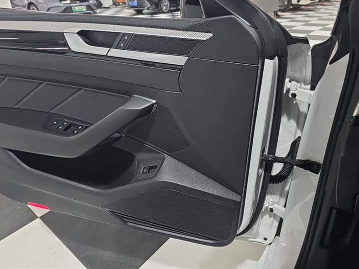 Фото 7 - Volkswagen CC