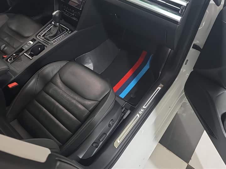 Фото 8 - Volkswagen CC