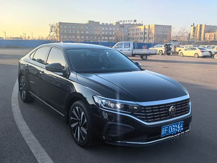 Фото 1 - Volkswagen Passat