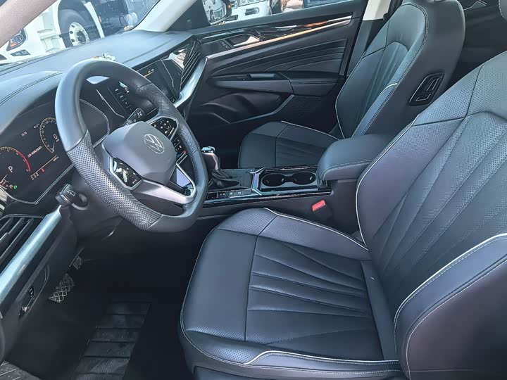 Фото 5 - Volkswagen Passat