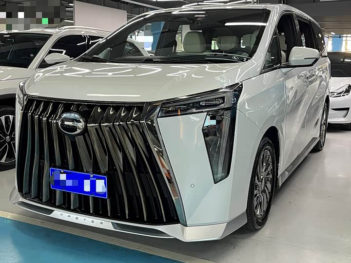 Фото 1 - GAC Trumpchi M8