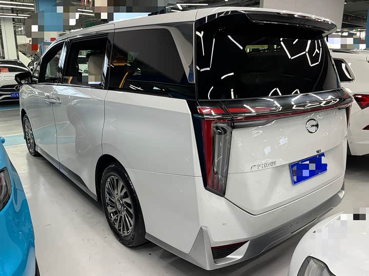 Фото 4 - GAC Trumpchi M8