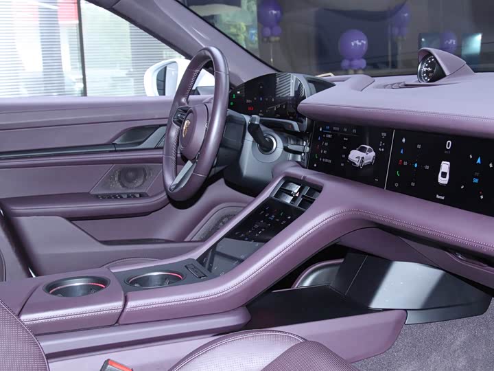 Фото 4 - Porsche Taycan