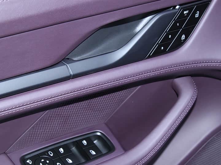 Фото 8 - Porsche Taycan