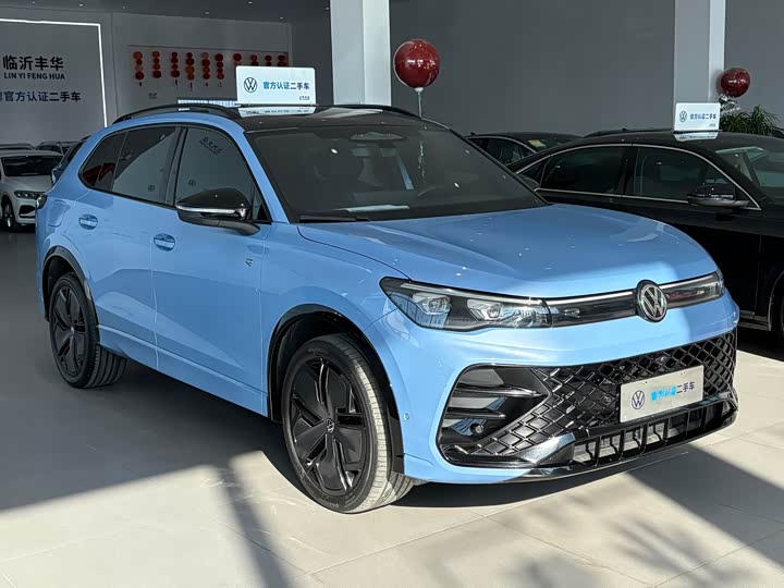 Фото 2 - Volkswagen Tiguan L Pro