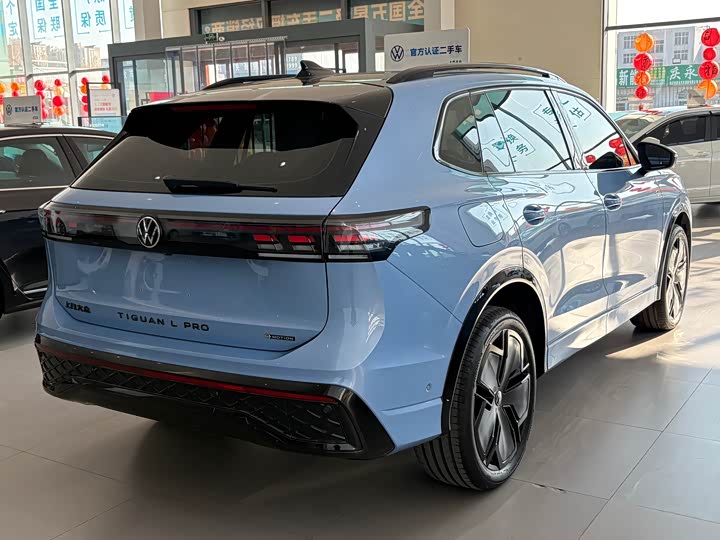 Фото 4 - Volkswagen Tiguan L Pro