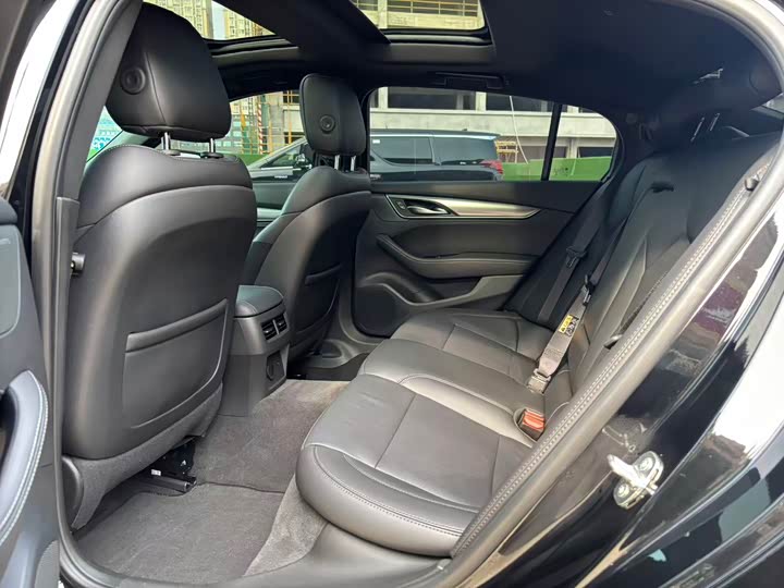 Фото 6 - Cadillac CT5