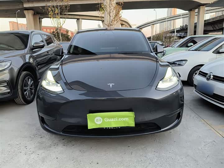 Фото 3 - Tesla Model Y