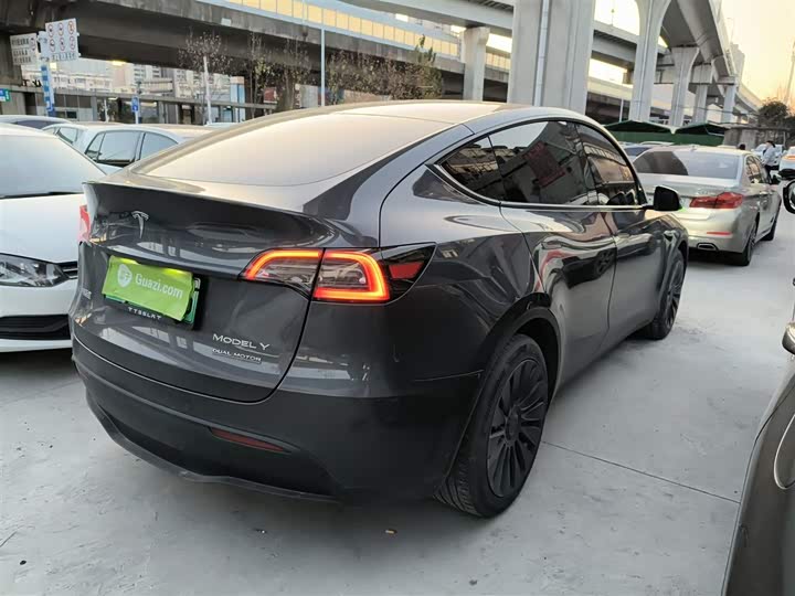 Фото 7 - Tesla Model Y