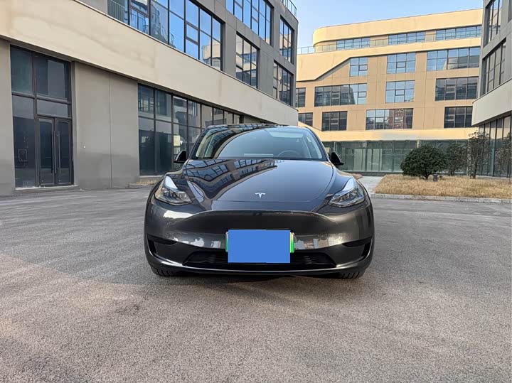 Фото 2 - Tesla Model Y