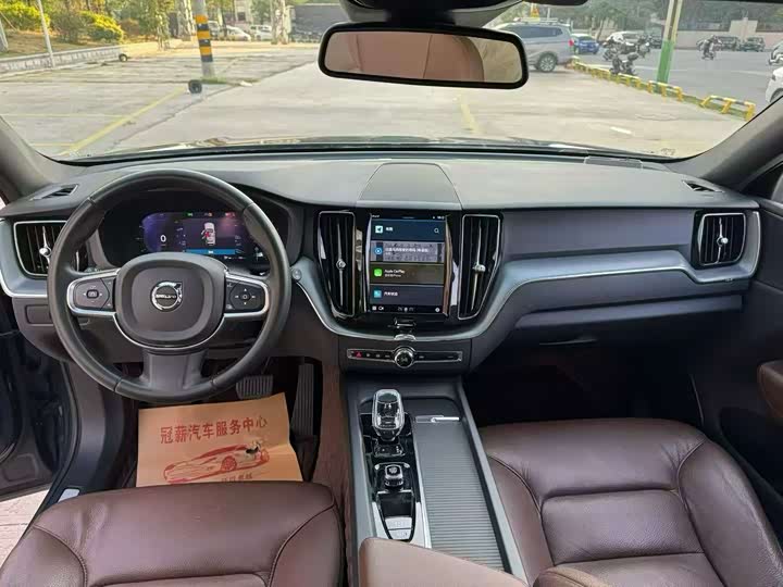 Фото 4 - Volvo XC60