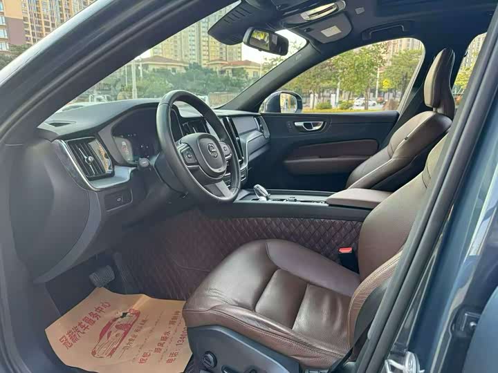 Фото 5 - Volvo XC60