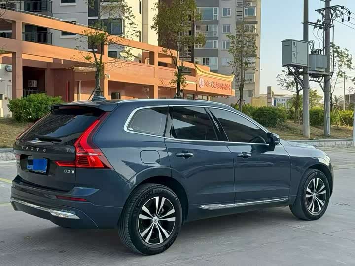 Фото 9 - Volvo XC60