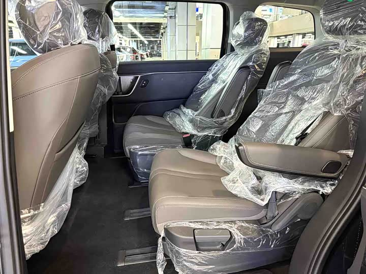 Фото 7 - Maxus Mifa 7