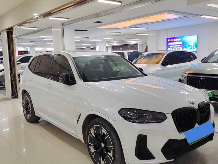 Фото 3 - BMW iX3
