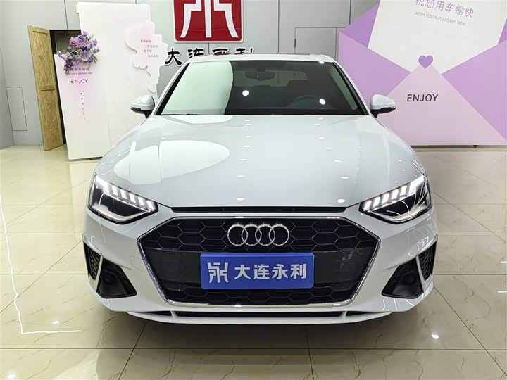 Фото 2 - Audi A4L