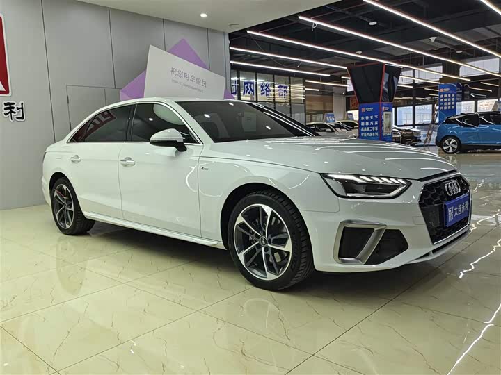 Фото 3 - Audi A4L