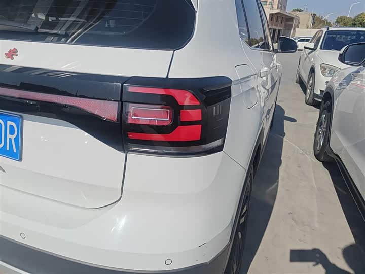 Фото 8 - Volkswagen Tacqua