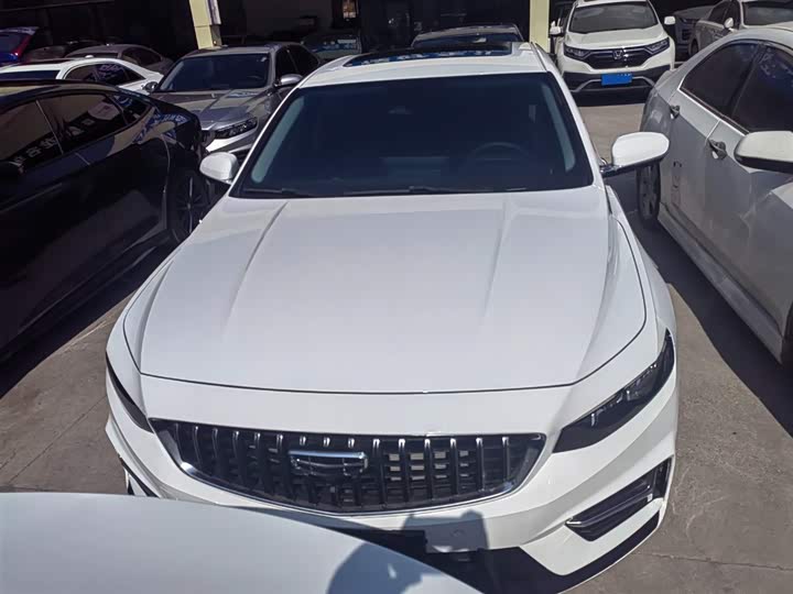 Фото 2 - Geely Preface