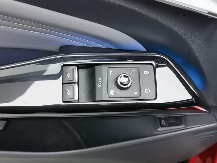 Фото 9 - Volkswagen ID.4 Crozz