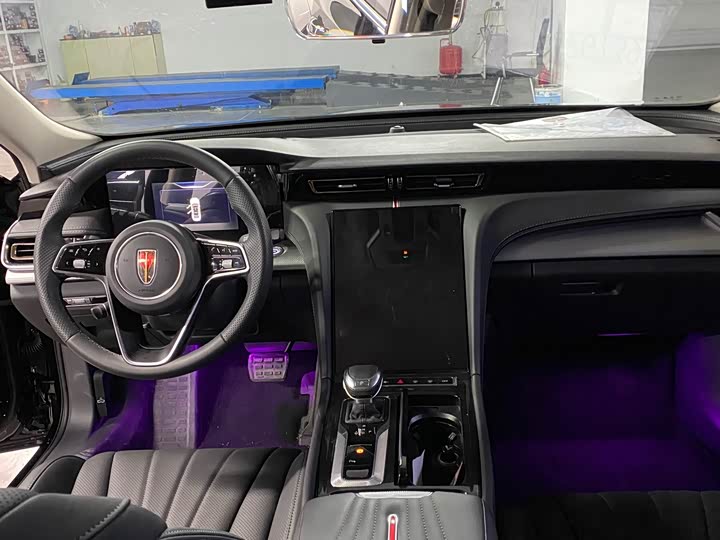 Фото 6 - Hongqi H5