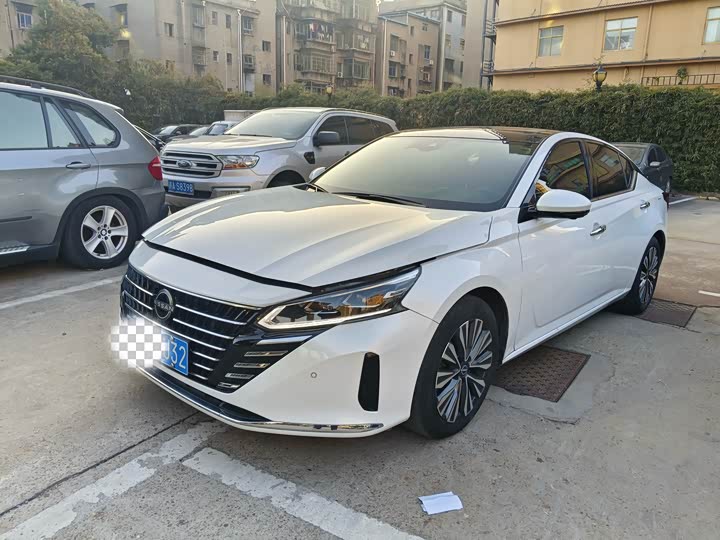 Фото 1 - Nissan Teana