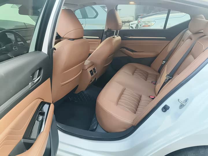 Фото 3 - Nissan Teana