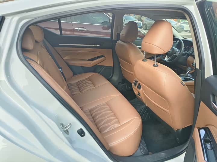 Фото 8 - Nissan Teana