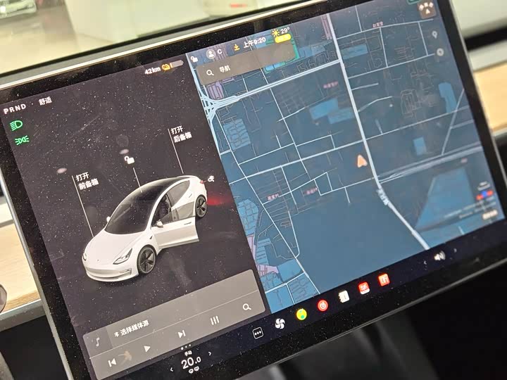 Фото 7 - Tesla Model 3