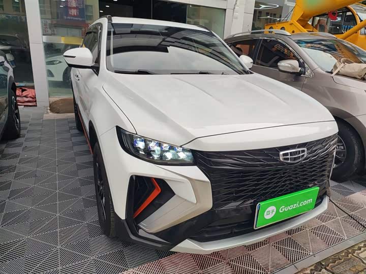 Фото 4 - Geely Atlas