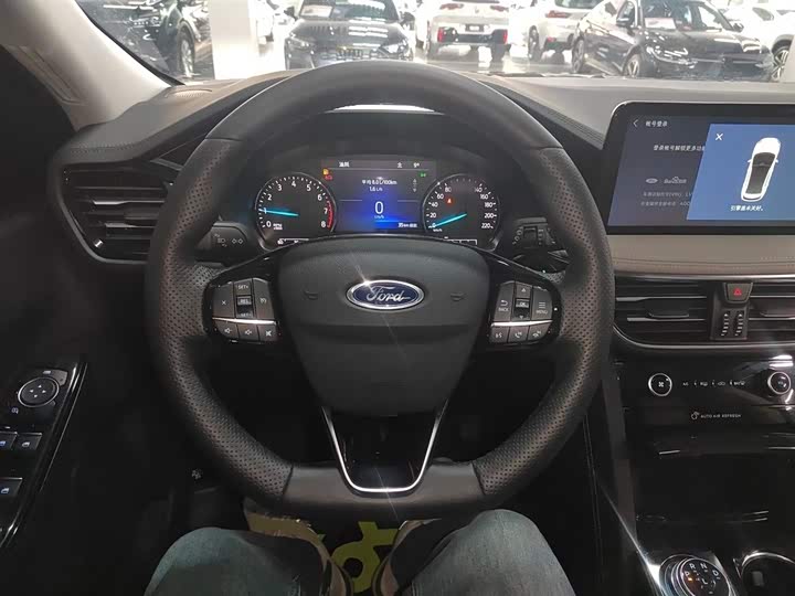 Фото 3 - Ford Escape