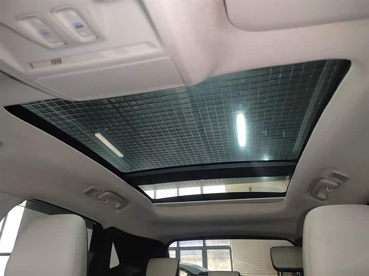 Фото 8 - Ford Escape