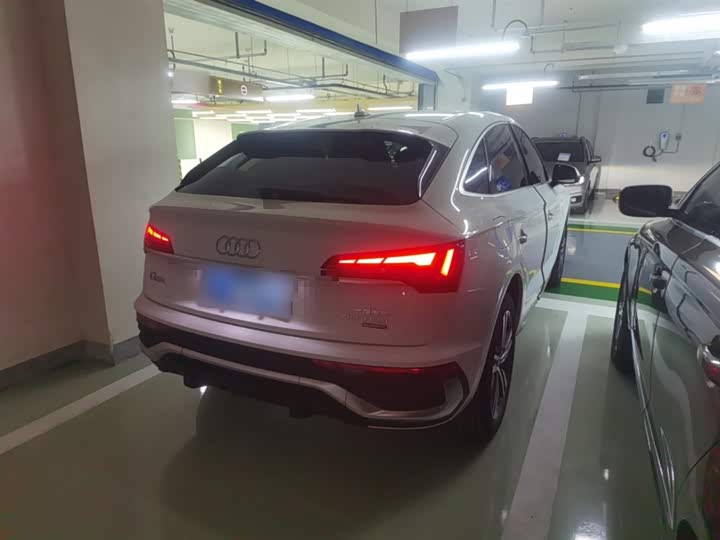 Фото 7 - Audi Q5L Sportback