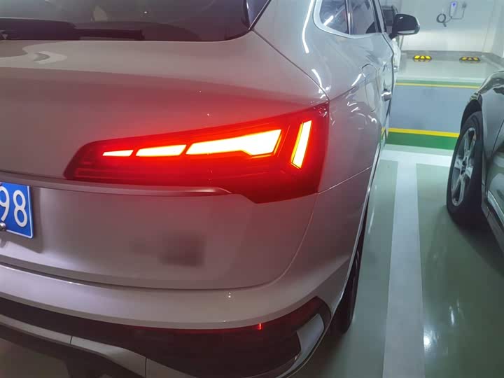 Фото 8 - Audi Q5L Sportback