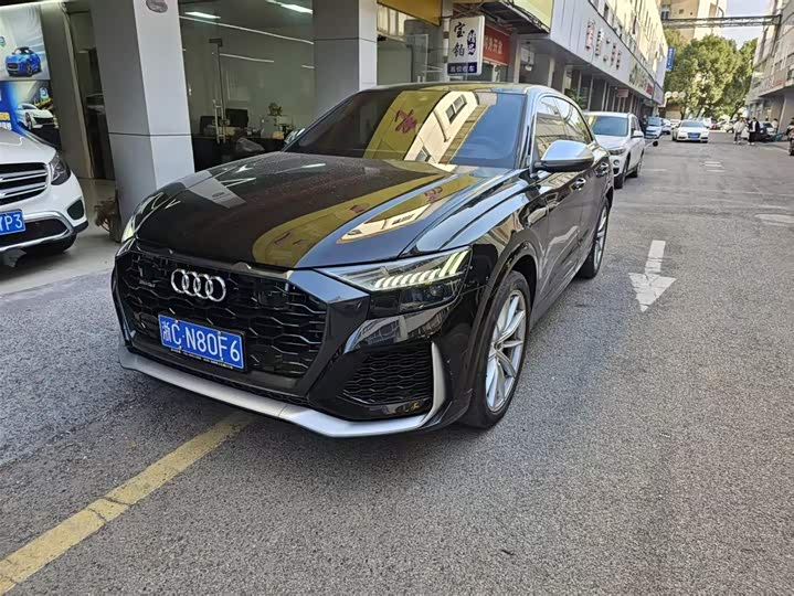 Фото 1 - Audi RS Q8