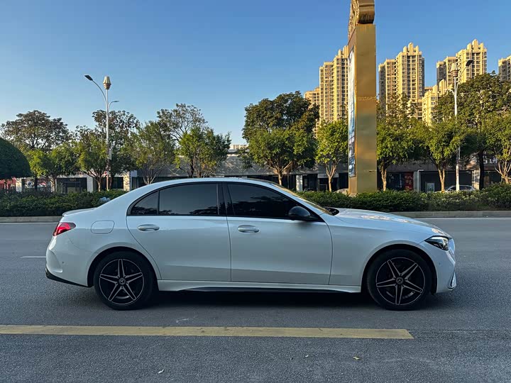 Фото 4 - Mercedes-Benz C-Class