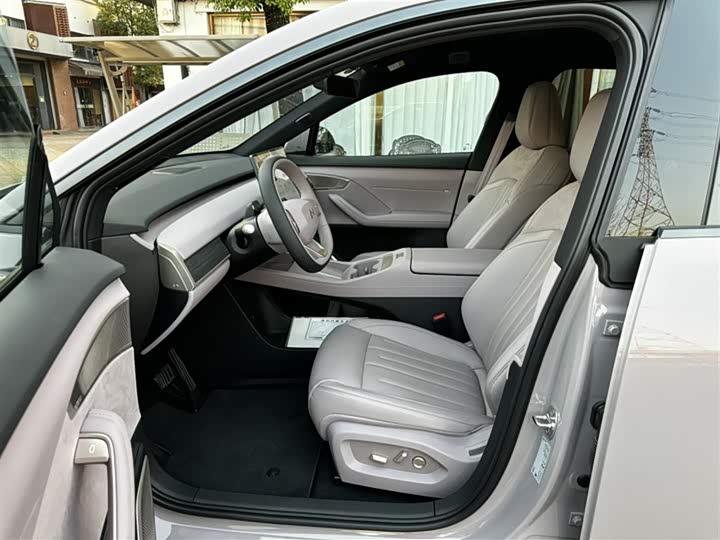 Фото 8 - Nio Onvo L60