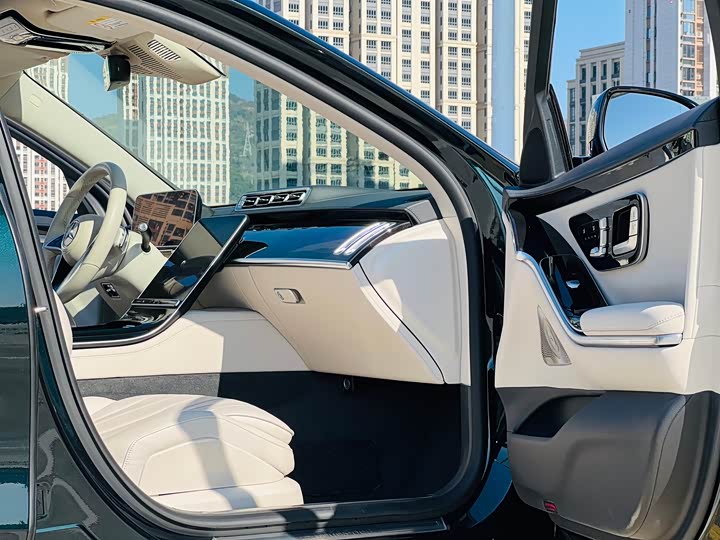 Фото 6 - Mercedes-Benz S-Class