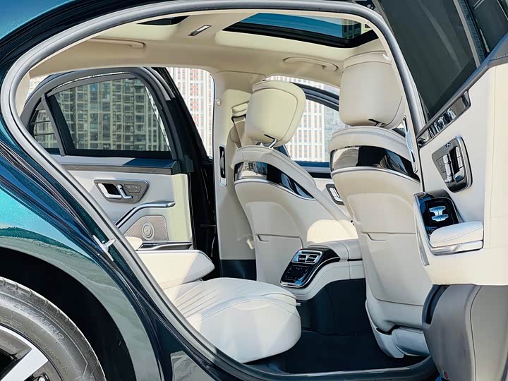 Фото 7 - Mercedes-Benz S-Class