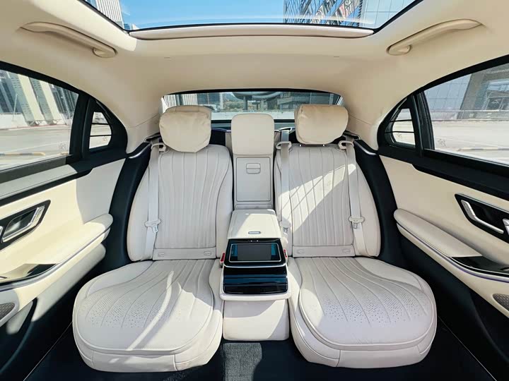 Фото 9 - Mercedes-Benz S-Class