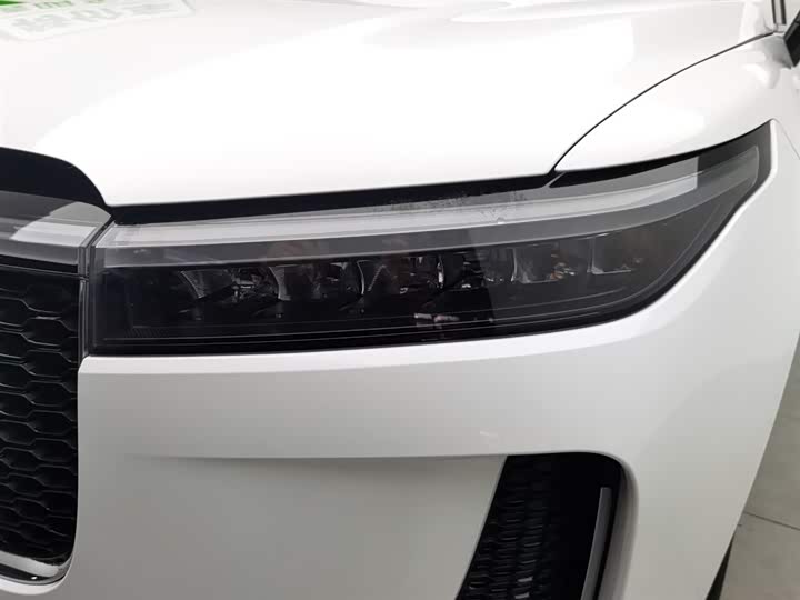 Фото 7 - LiXiang One